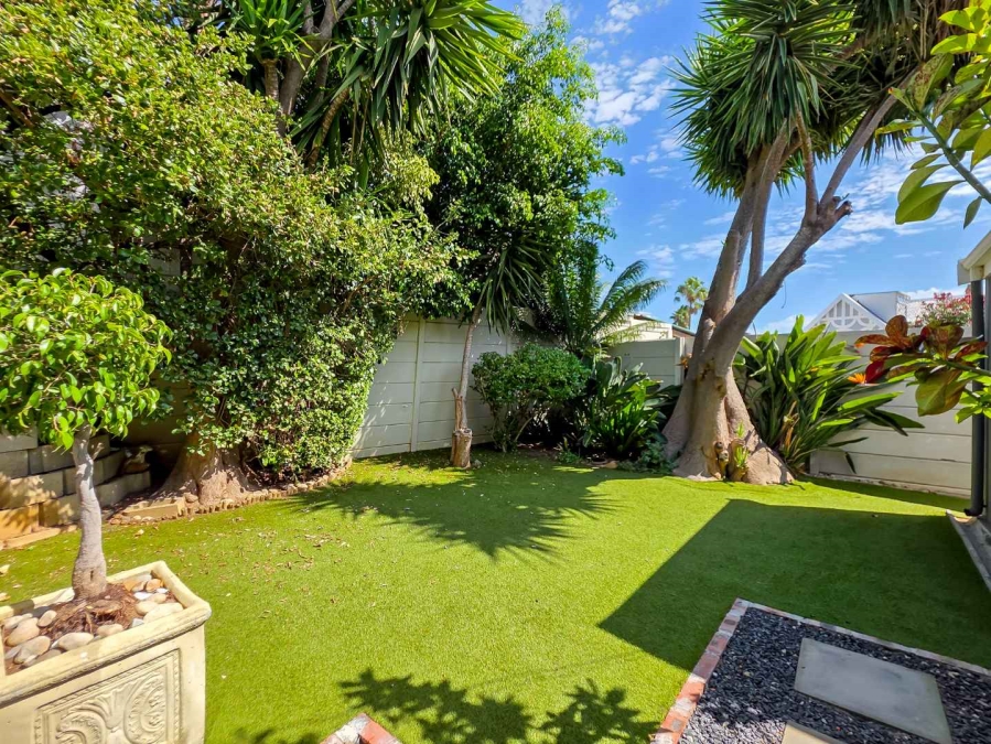 4 Bedroom Property for Sale in Fresnaye Western Cape